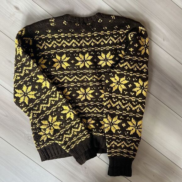 Vintage Wool Sweater, Size Medium/Large Yellow /Brown Geometrical Shapes V Neck - Picture 4 of 4